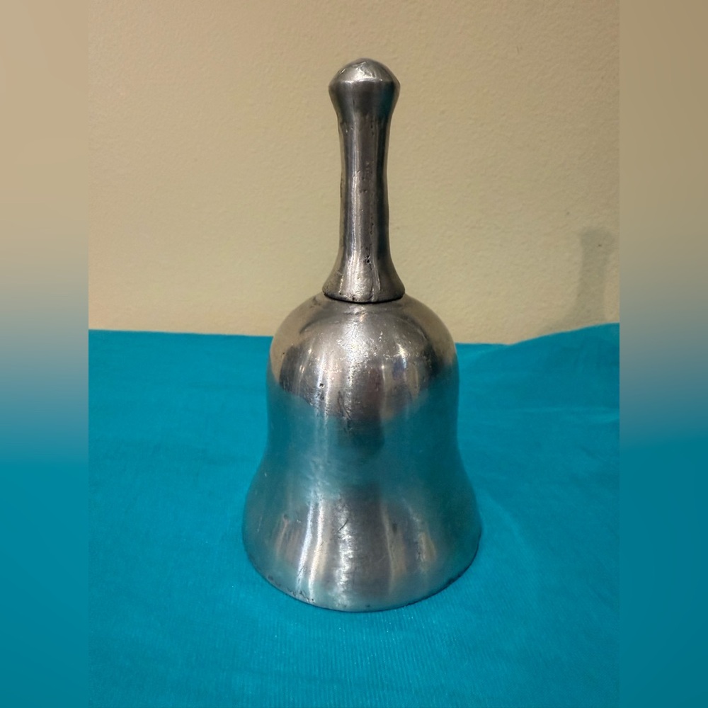 Vintage Pewter Service Dinner Supper Table Handbell 5”